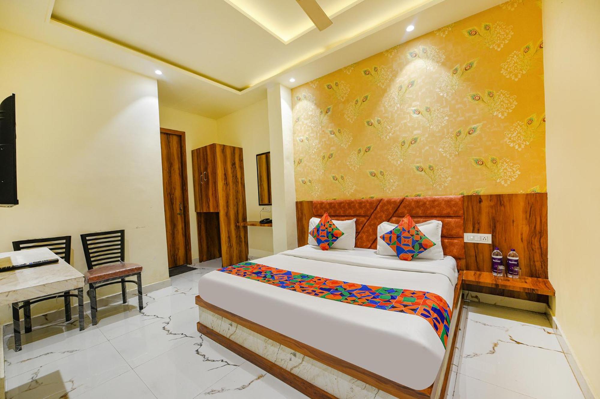 Fabhotel Dm Residency Амритсар Экстерьер фото